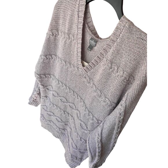 Womens NWT New York & Co Soho Metallic Cable Long Sleeve V-Neck Sweater - Size: - Picture 3 of 15